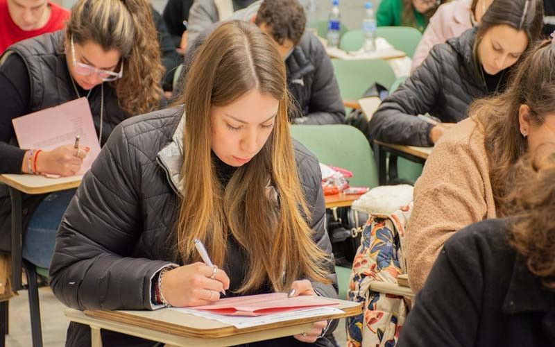 Residencias de Salud 2025: abrieron la inscripción