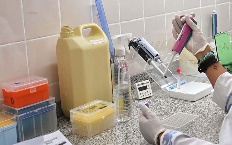Provincia fortalece el diagnóstico de psitacosis mediante transferencia tecnológica.