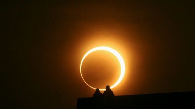 Eclipse parcial de Sol.