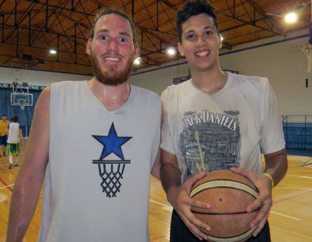 Guillermo Ates y Jos&eacute; Peralta, dos de los nuevos refuerzos de Atl&eacute;tico Sastre.