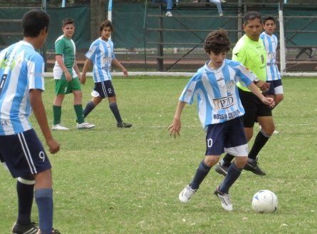 Román Cerutti, jugador de Novena de la "AKD", están en la nómina de la pre selección Sub 12.