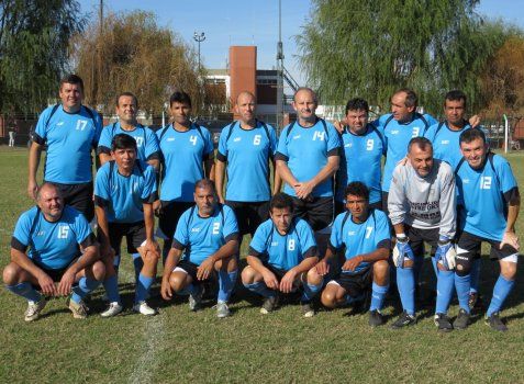 Senior: Sastre “A” ganó pero no alcanzó.