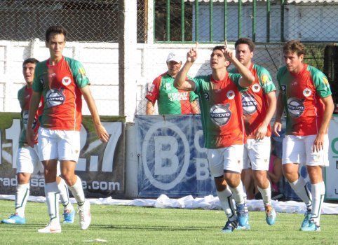 San Jorge goleó a Americano y acaricia el título.