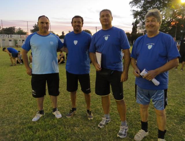 El cuerpo técnico de Atlético Sastre.