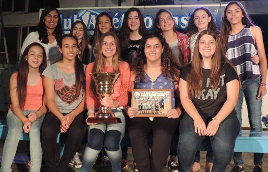 El Sub 14 campe&oacute;n Absoluto del Oeste Santafesino.