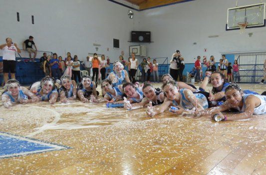 El festejo de las campeonas.