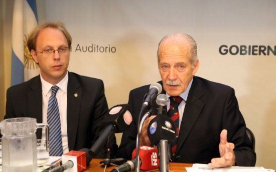 Saglioney Sciara durante la presentaci&oacute;n del presupuesto.