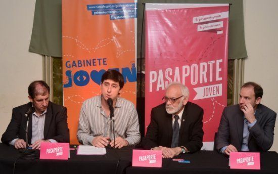 El lanzamiento de la tarjeta de cr&eacute;dito y d&eacute;bito del Pasaporte Joven.