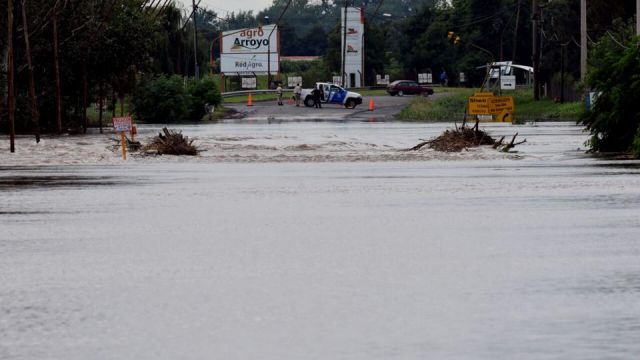 “Hay 500 evacuados y 2000 autoevacuados por las inundaciones”.