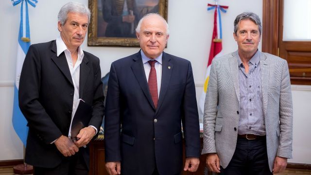 El ingeniero Juan Carlos Bertoni, tiene un doctorado en Francia y es experto internacional en materia hídrica y ambiental.