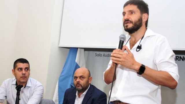 Pullaro durante la presentación.