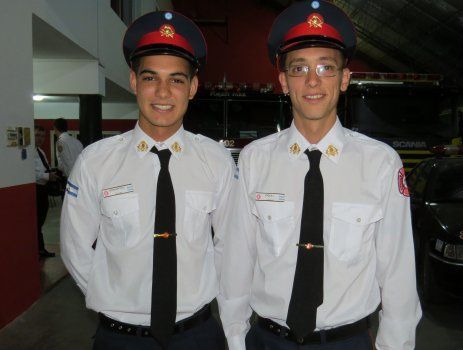 Los nuevos bomberos, El&iacute;as Bianciotto e Ignacio Piola.