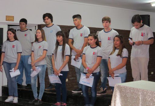 La 1&ordm; Promoci&oacute;n de Educaci&oacute;n Secundaria Orientada bajo la modalidad "Ciencias Naturales".