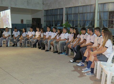 Los nuevos egresados del colegio San Francisco de As&iacute;s.