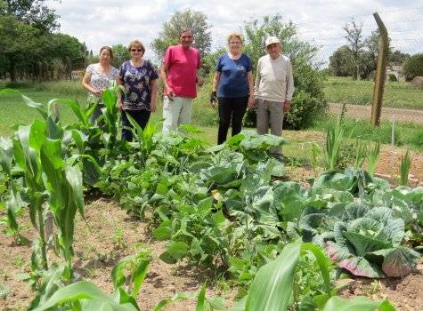 La huerta del Hogar a cargo de Justo Mansilla y V&iacute;ctor D&iacute;az.